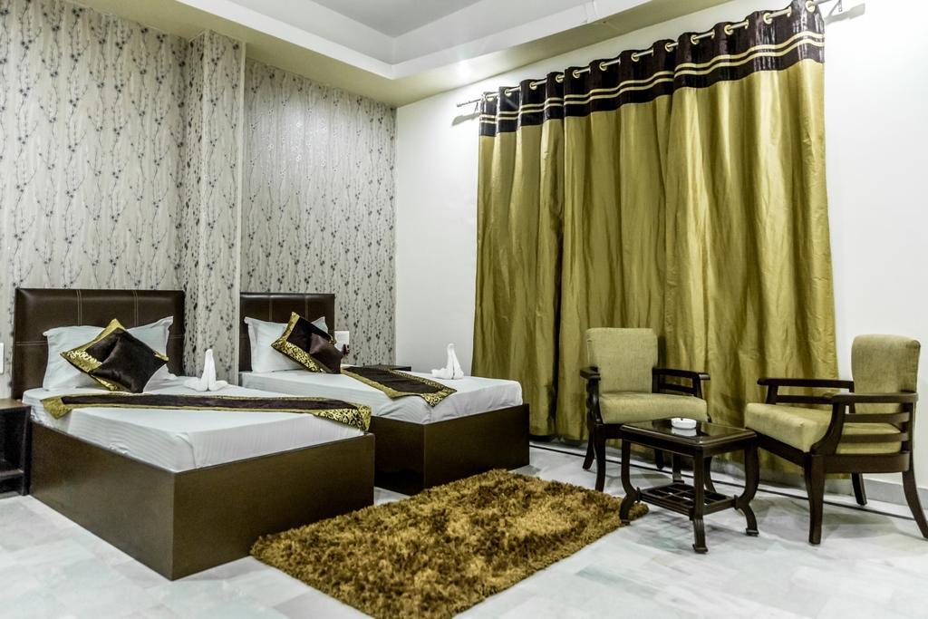 Red Orchid Hotel Meerut Buitenkant foto