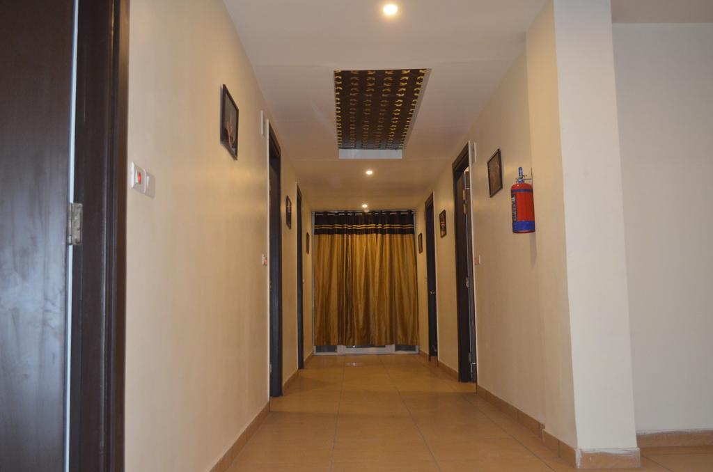 Red Orchid Hotel Meerut Buitenkant foto