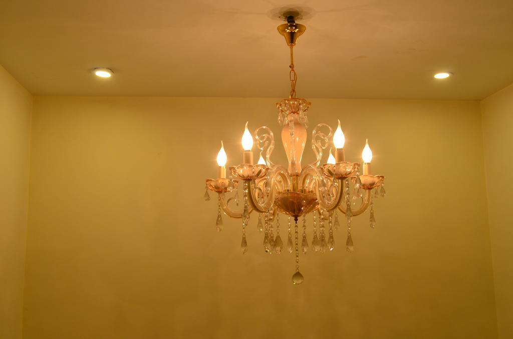 Red Orchid Hotel Meerut Buitenkant foto