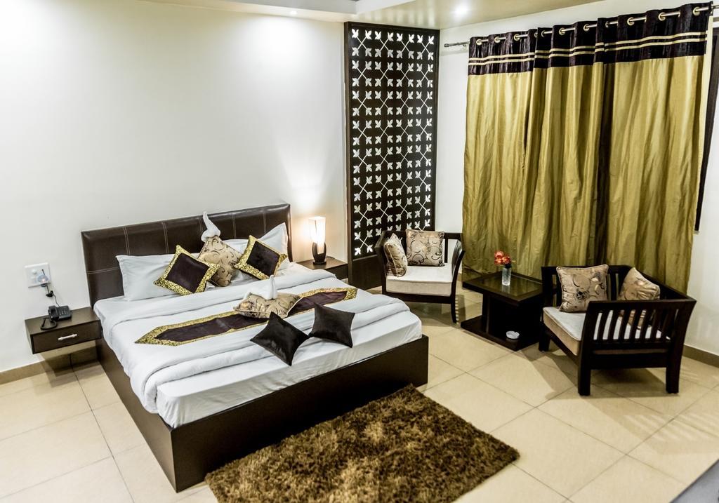 Red Orchid Hotel Meerut Buitenkant foto