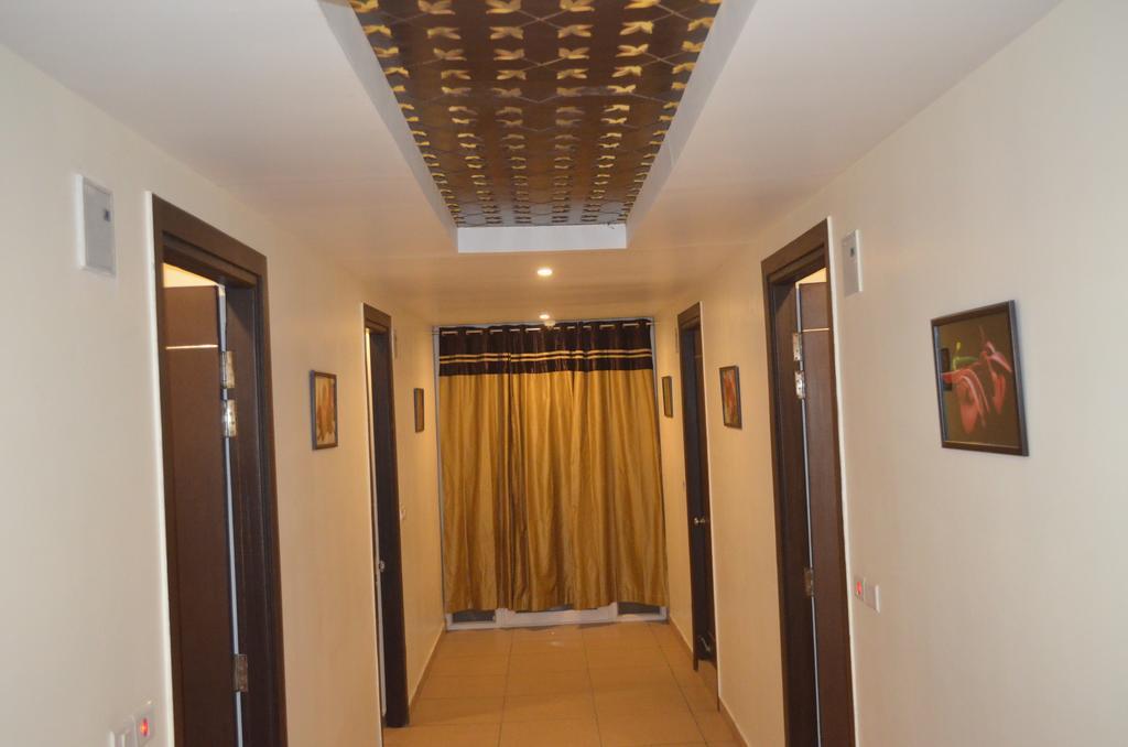 Red Orchid Hotel Meerut Buitenkant foto